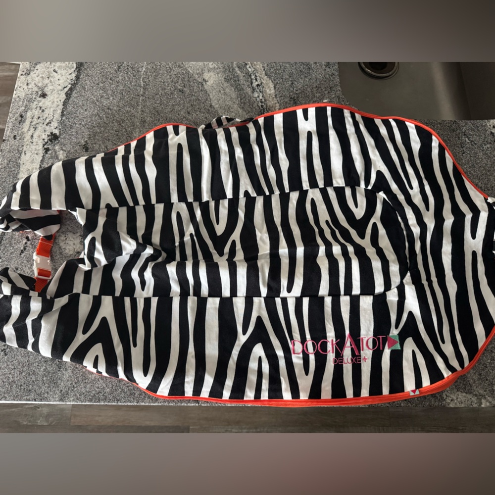 Dockatot Deluxe+ cover